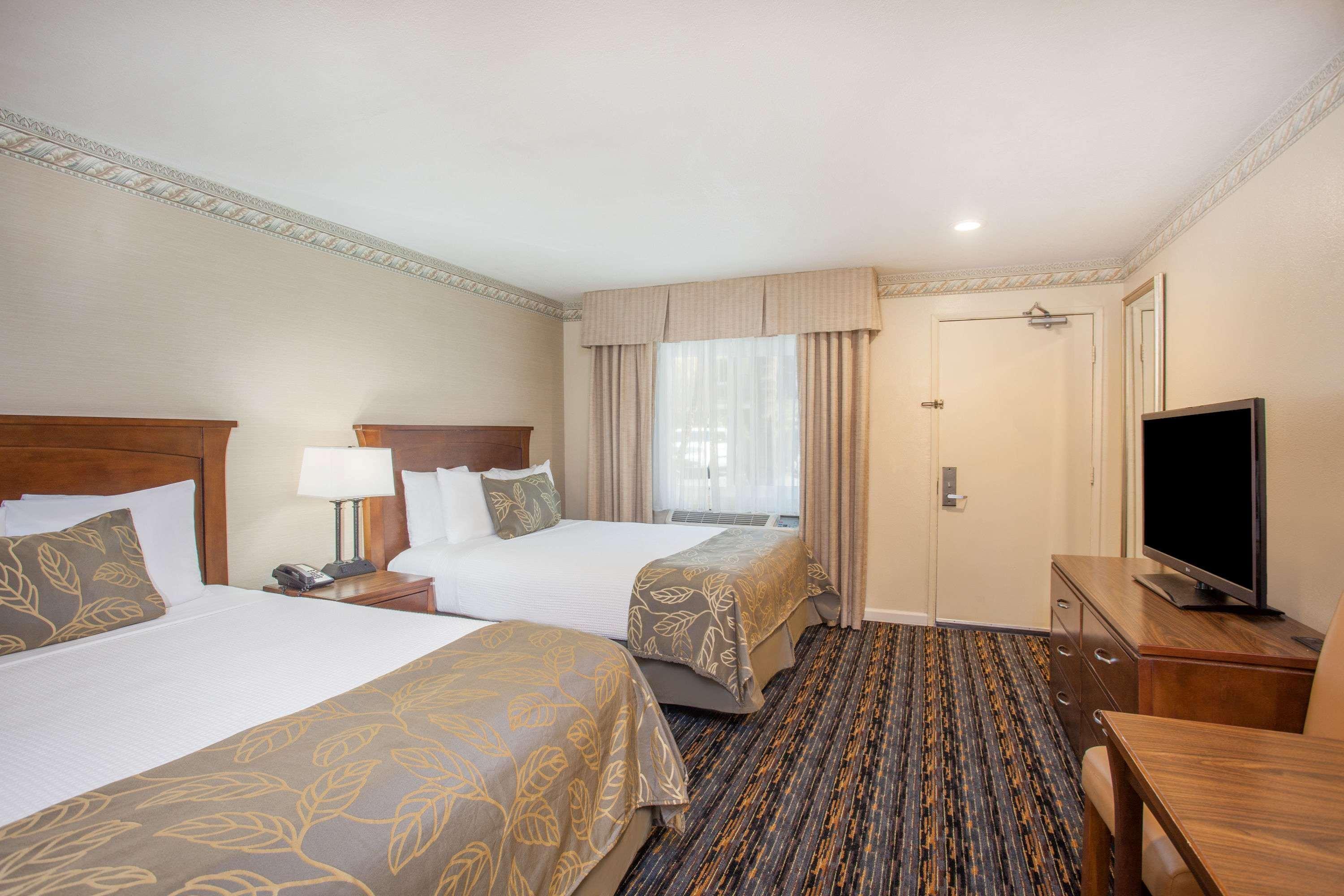 Days Inn By Wyndham San Diego Hotel Circle Εξωτερικό φωτογραφία