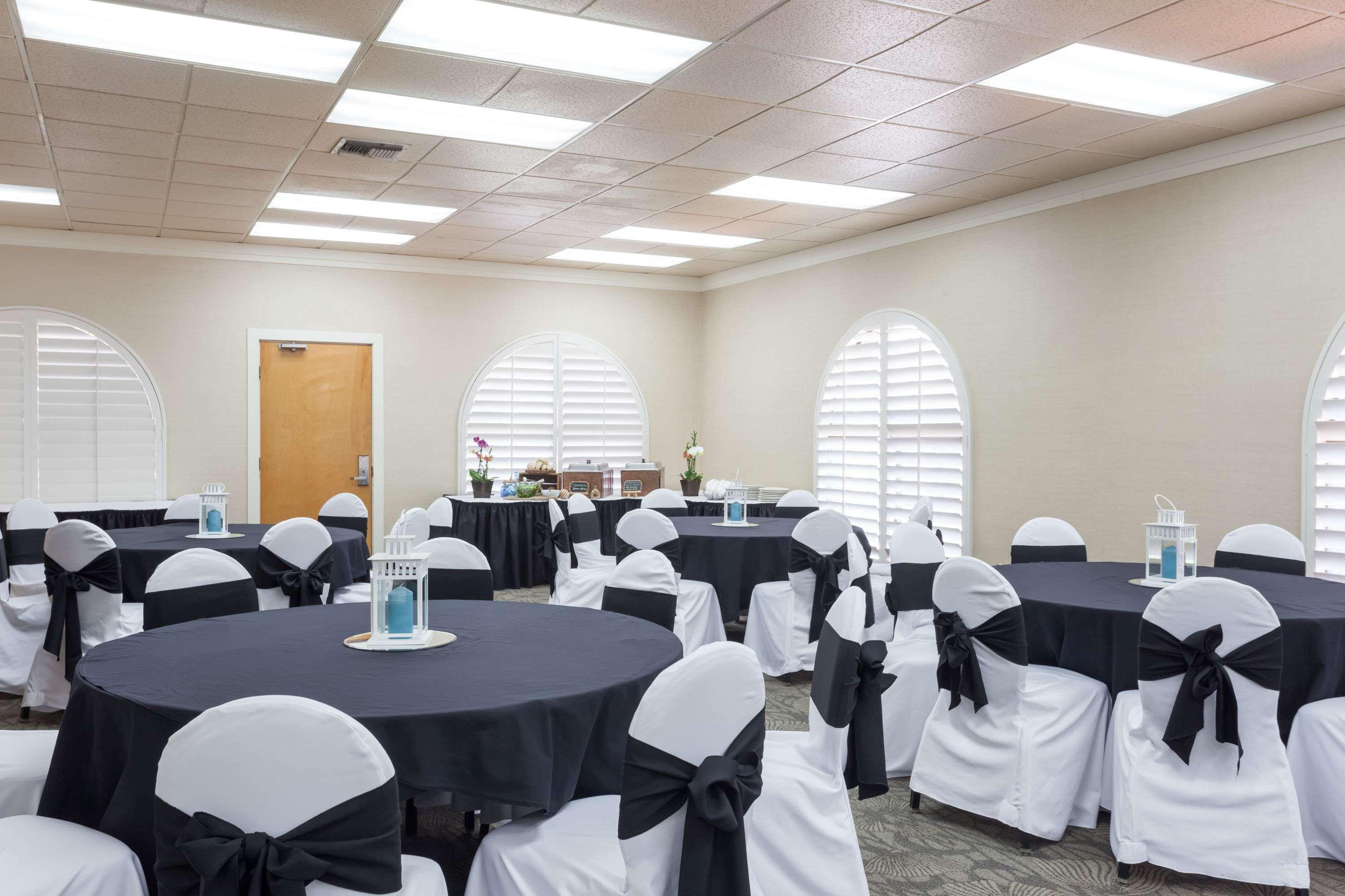 Days Inn By Wyndham San Diego Hotel Circle Εξωτερικό φωτογραφία