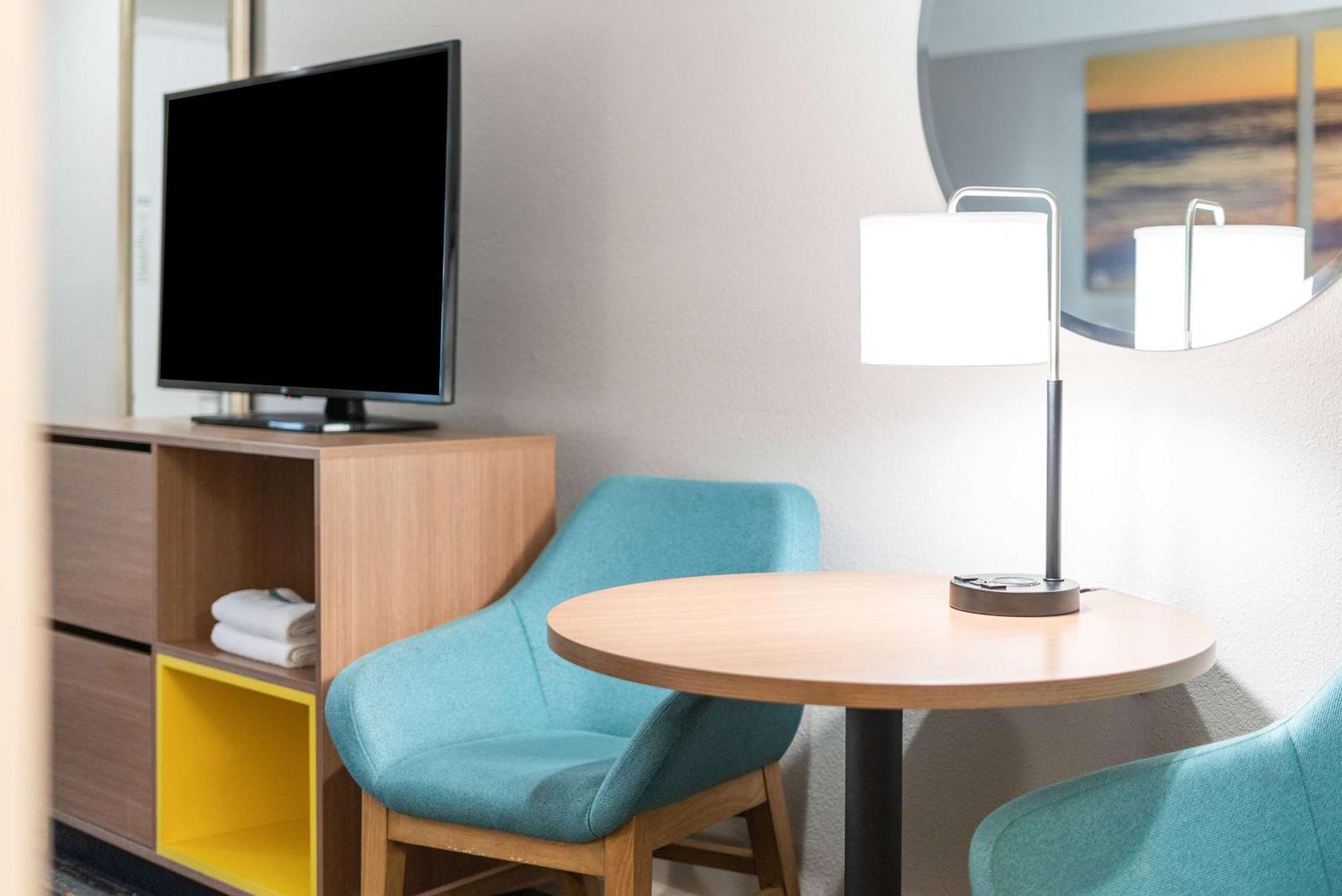 Days Inn By Wyndham San Diego Hotel Circle Εξωτερικό φωτογραφία