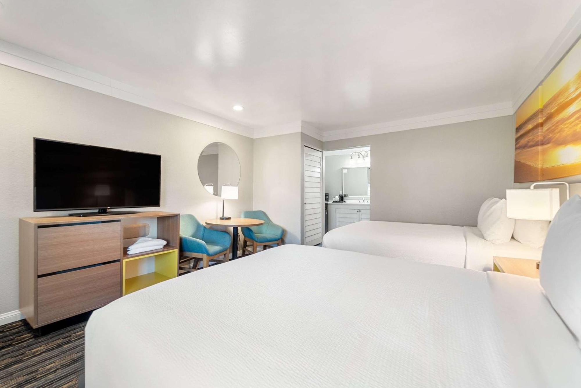 Days Inn By Wyndham San Diego Hotel Circle Εξωτερικό φωτογραφία