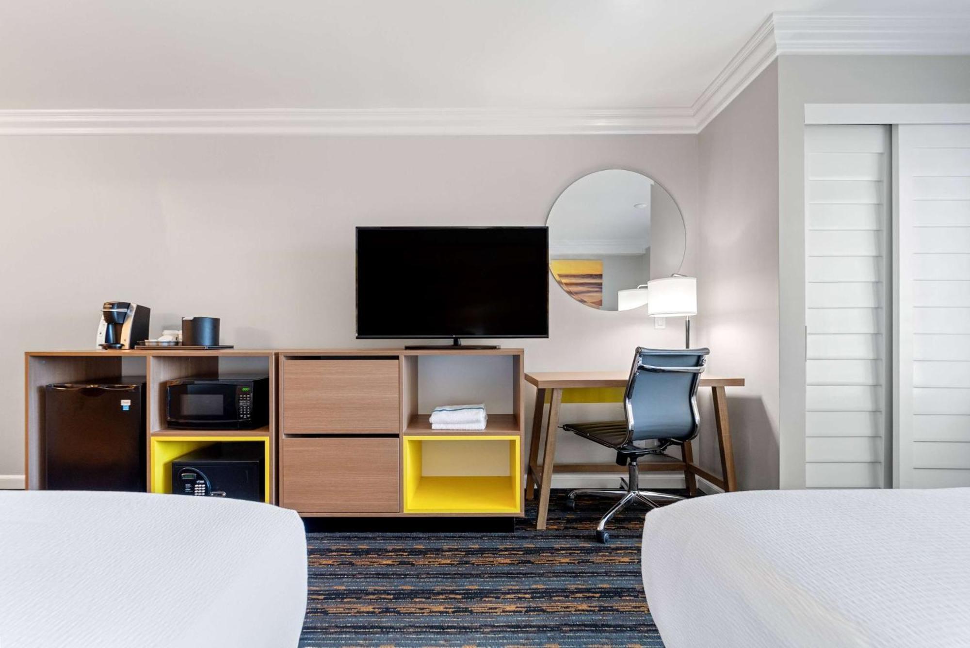 Days Inn By Wyndham San Diego Hotel Circle Εξωτερικό φωτογραφία