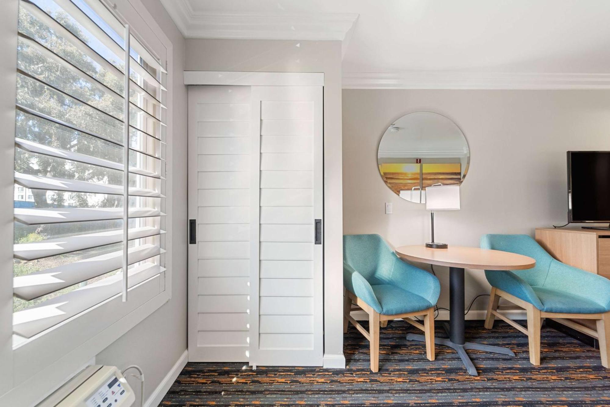 Days Inn By Wyndham San Diego Hotel Circle Εξωτερικό φωτογραφία