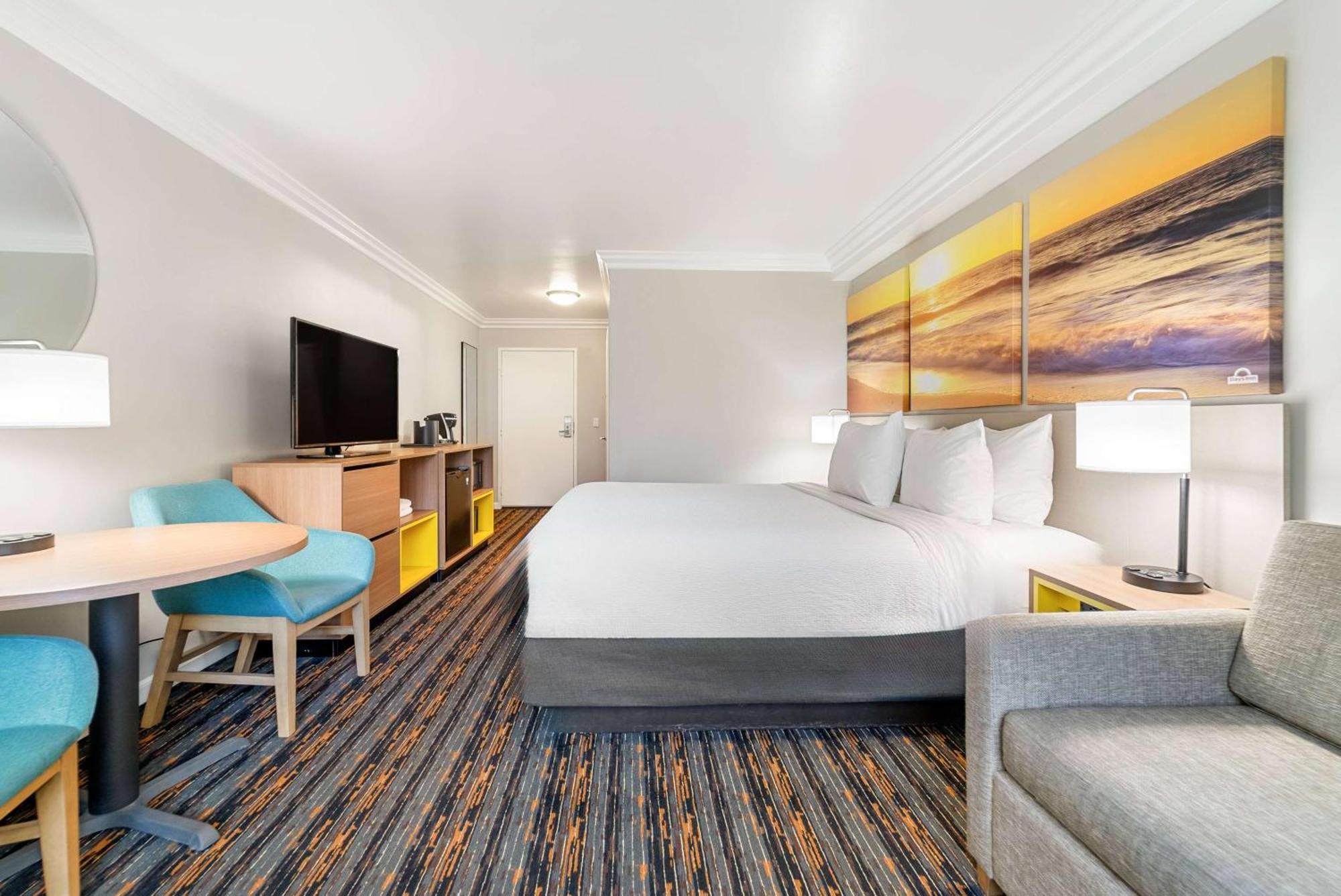 Days Inn By Wyndham San Diego Hotel Circle Εξωτερικό φωτογραφία