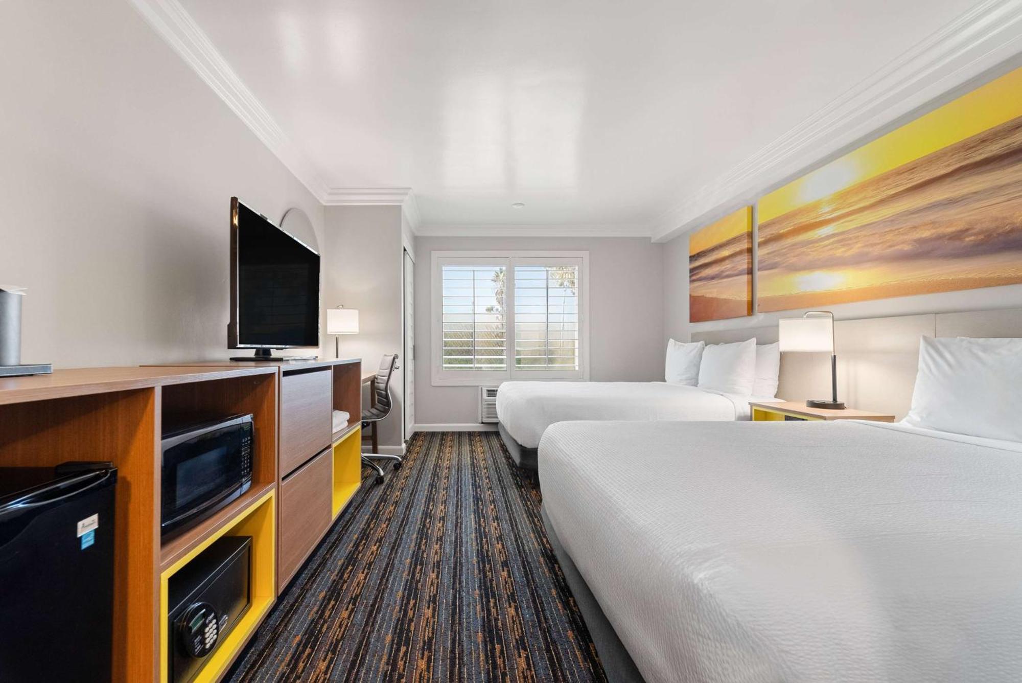 Days Inn By Wyndham San Diego Hotel Circle Εξωτερικό φωτογραφία