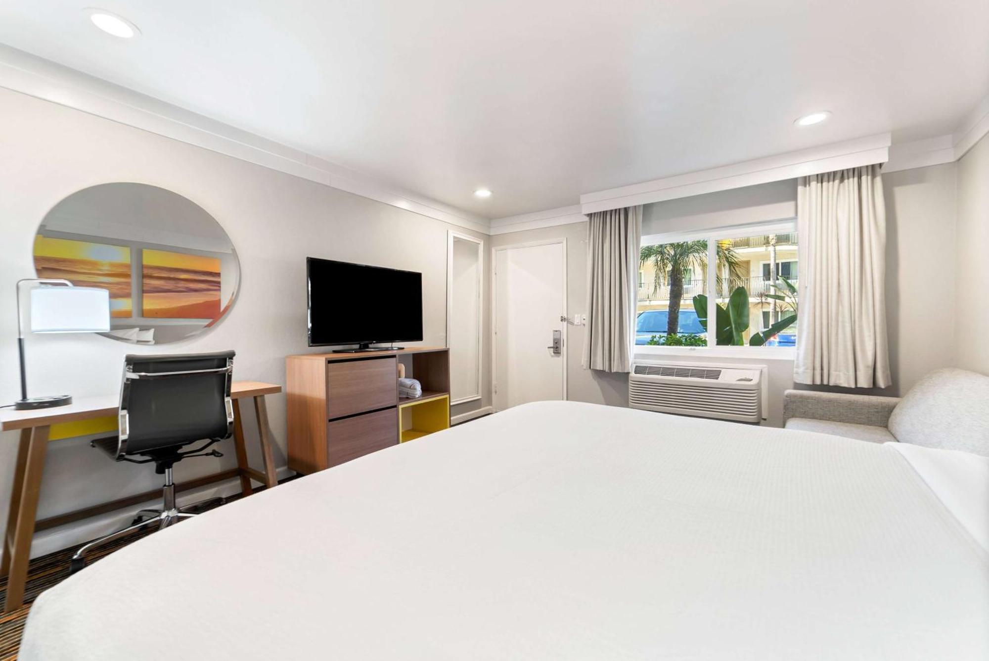 Days Inn By Wyndham San Diego Hotel Circle Εξωτερικό φωτογραφία